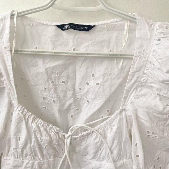 Zara eyelet smocked crop top - Picture 6 of 7